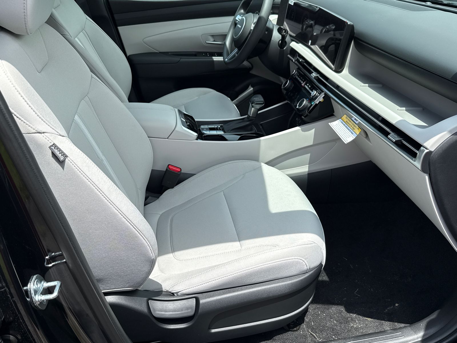 Vehicle image 13 of 40