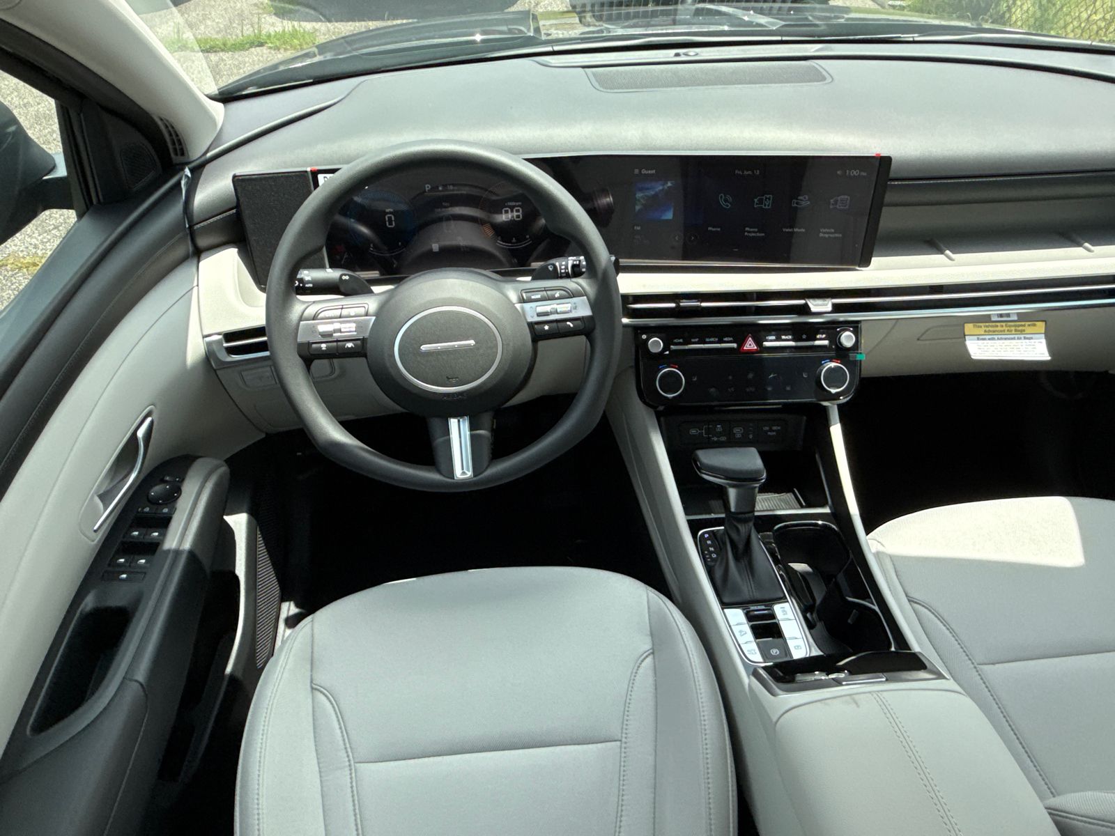 Vehicle image 23 of 40