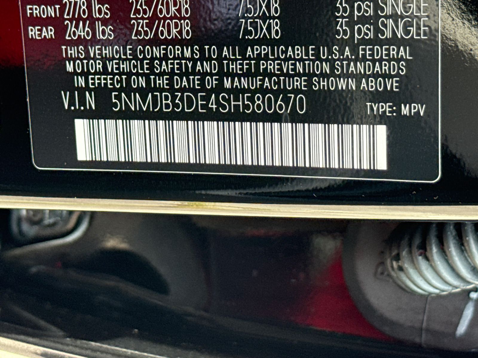 Vehicle image 32 of 40
