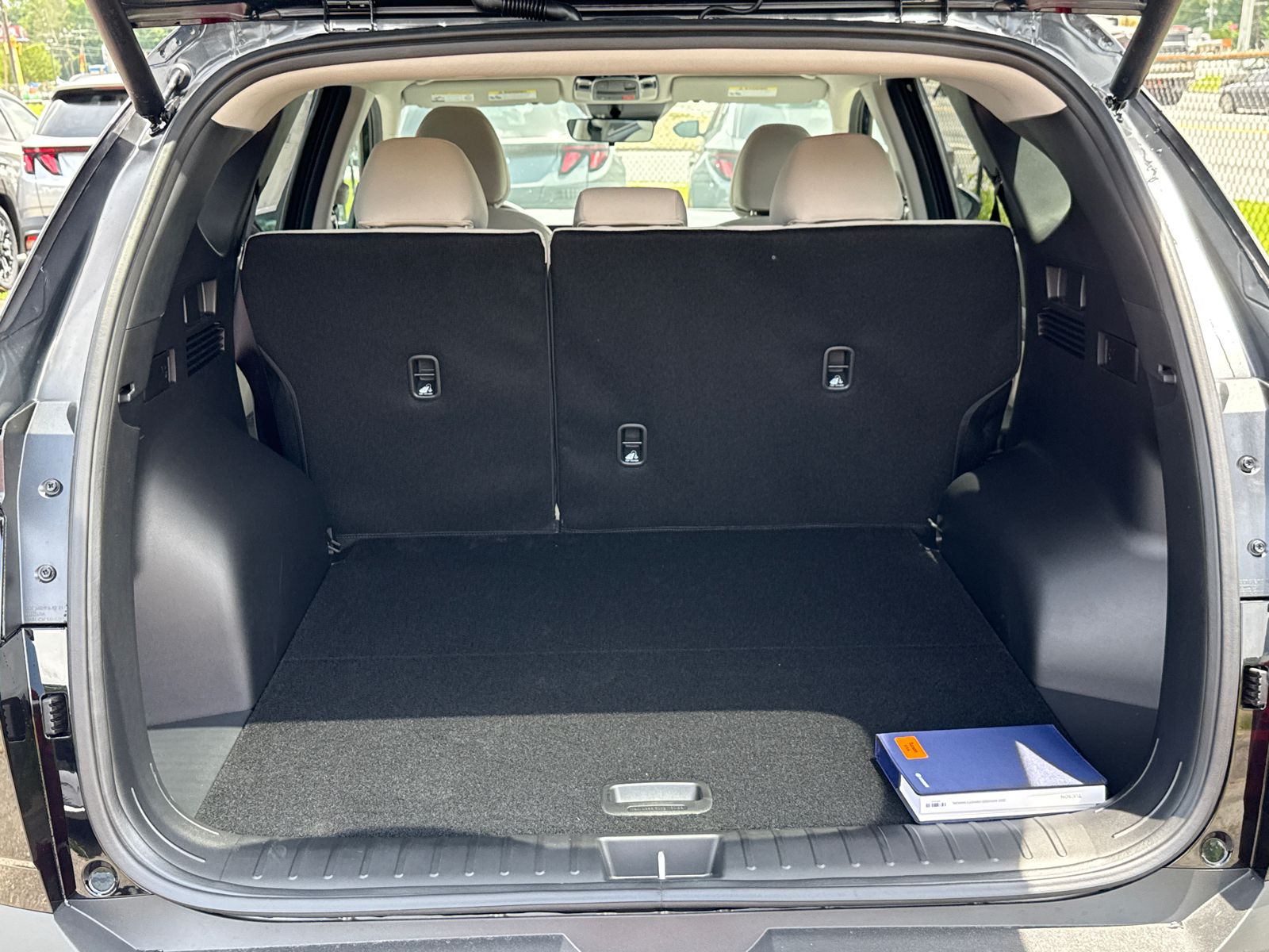 Vehicle image 18 of 40