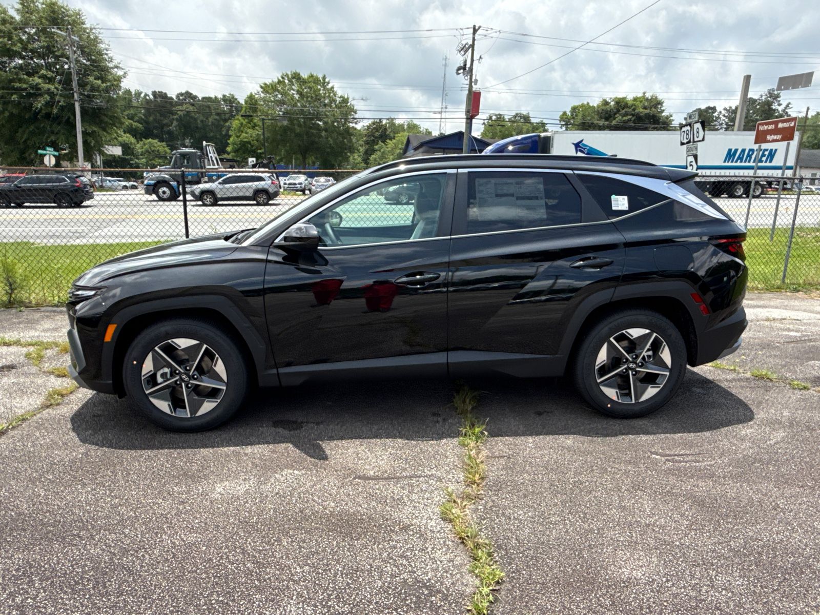 Vehicle image 8 of 40