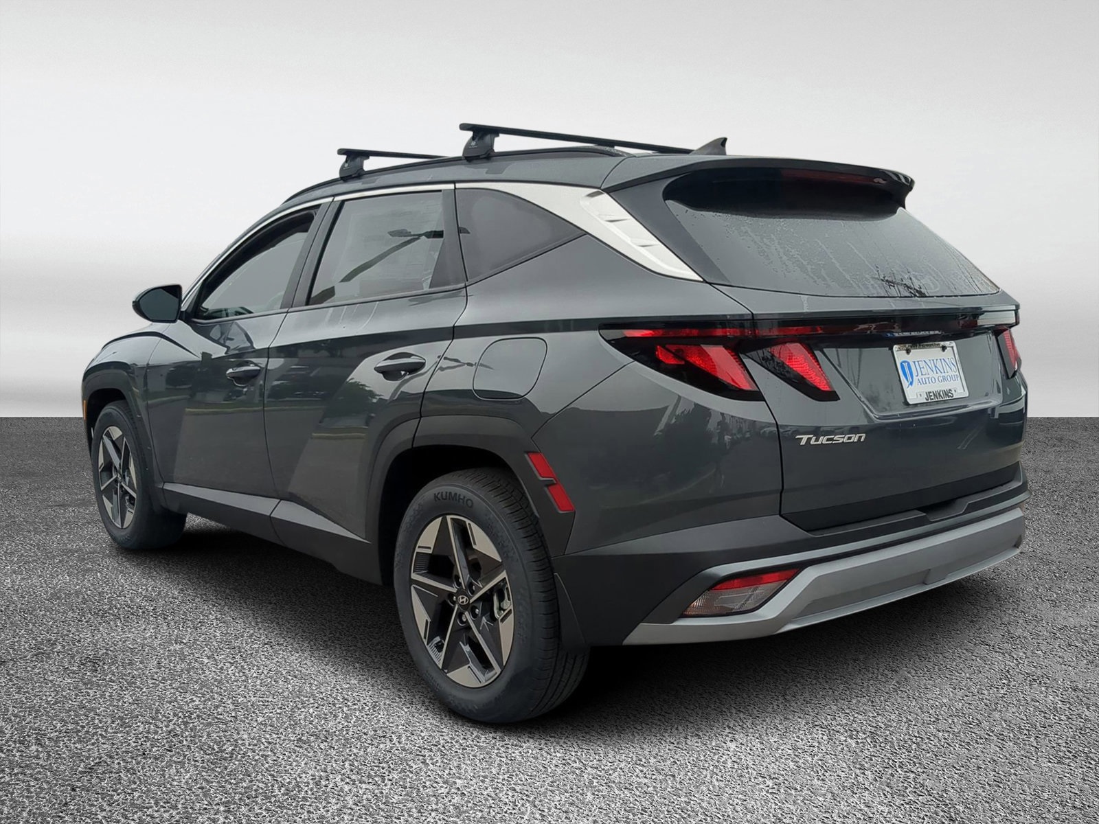 Vehicle image 7 of 38