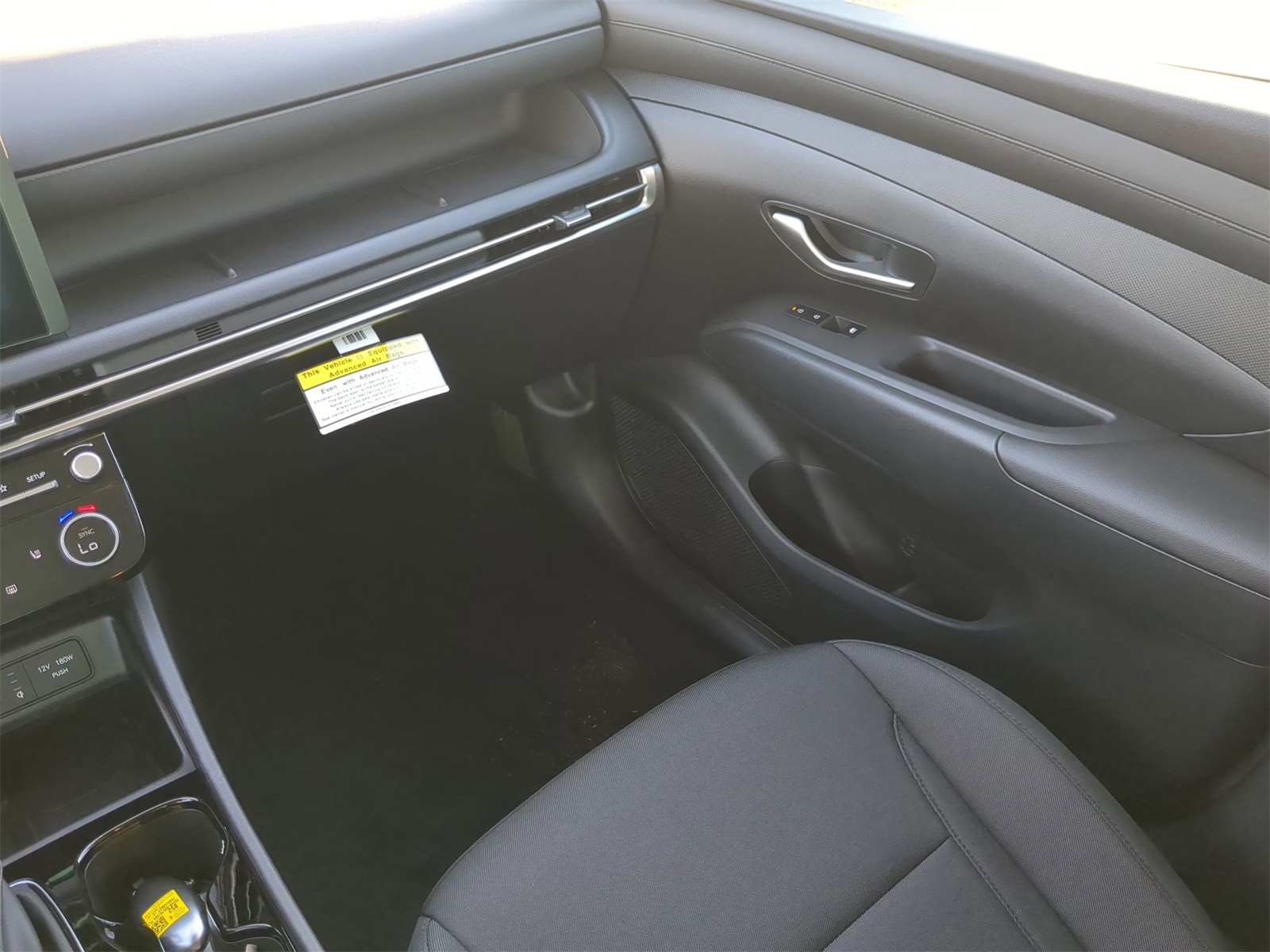Vehicle image 32 of 38