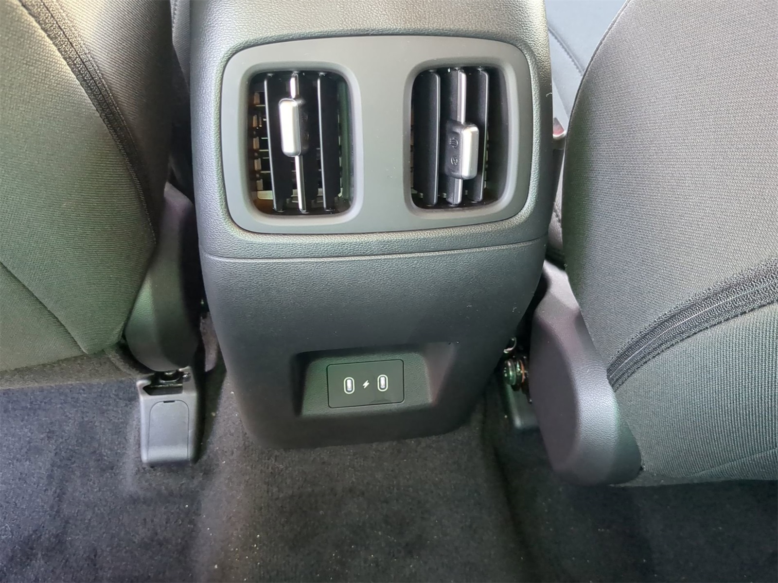 Vehicle image 24 of 38