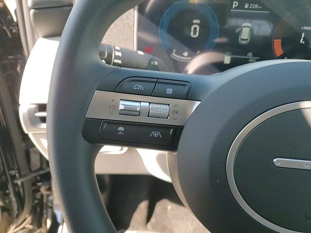 Vehicle image 16 of 24