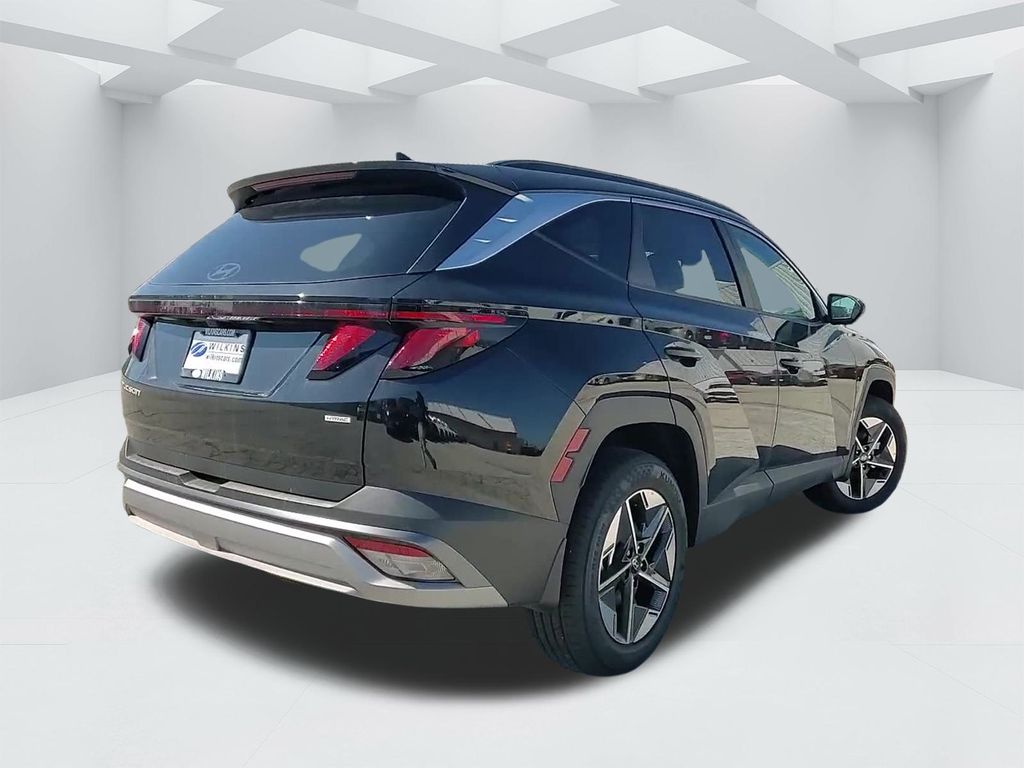 Vehicle image 7 of 24