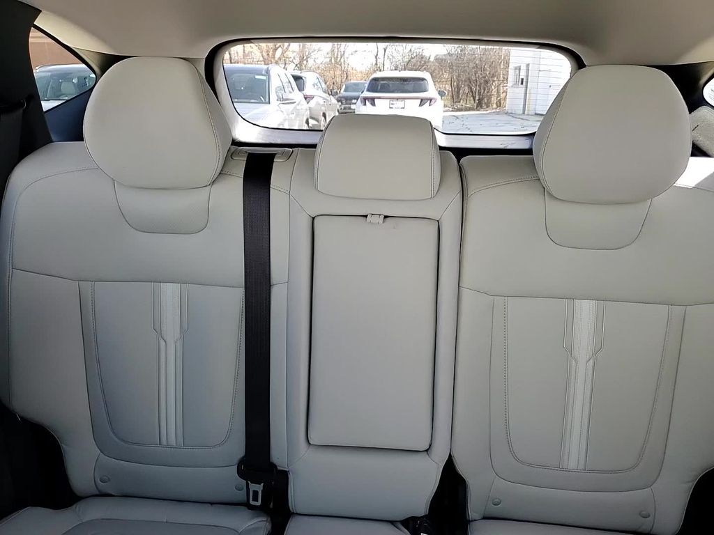 Vehicle image 12 of 24