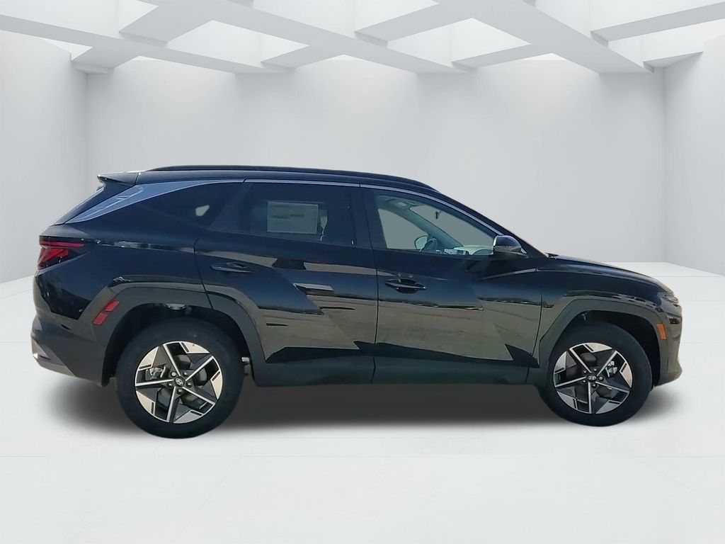 Vehicle image 6 of 24