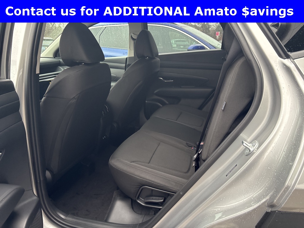 Vehicle image 21 of 32