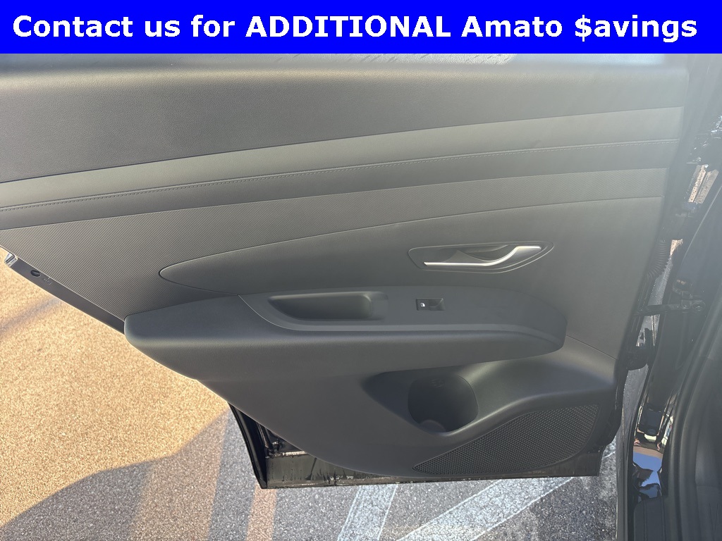 Vehicle image 21 of 27