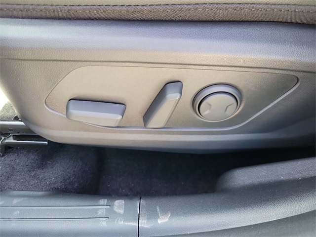 Vehicle image 12 of 36