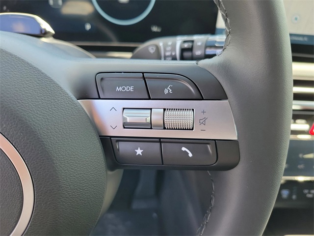 Vehicle image 16 of 36