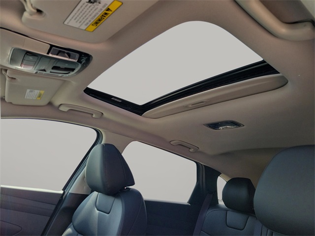 Vehicle image 13 of 36