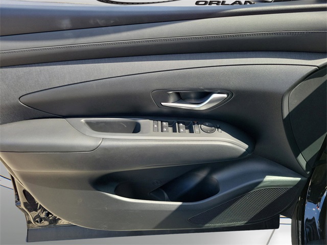 Vehicle image 29 of 36