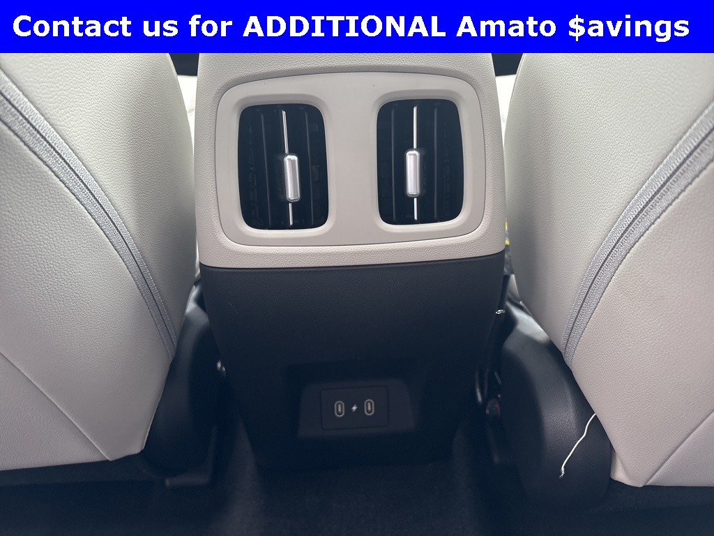 Vehicle image 23 of 27