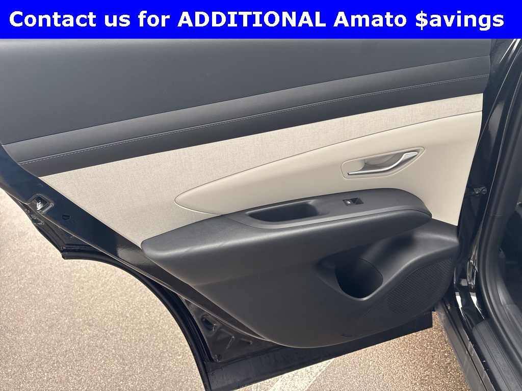 Vehicle image 21 of 27