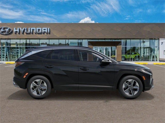 Vehicle image 4 of 24