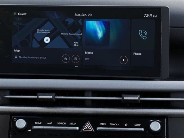 Vehicle image 13 of 24