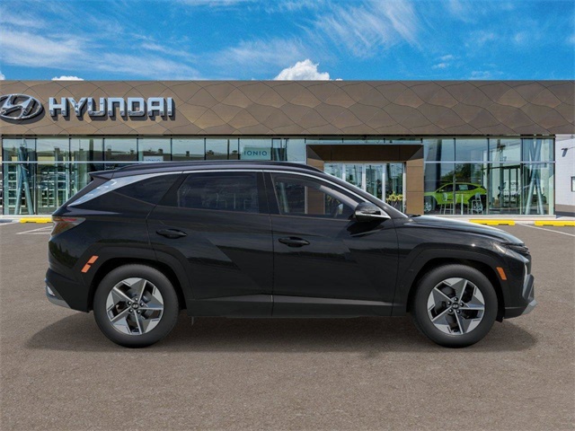 Vehicle image 4 of 24