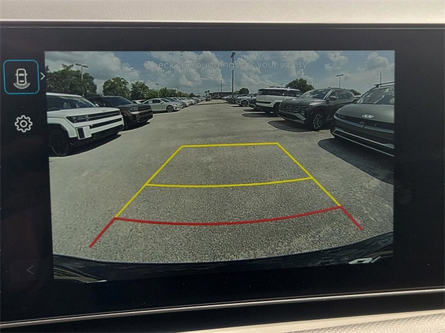 Vehicle image 22 of 37