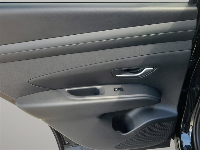 Vehicle image 10 of 37