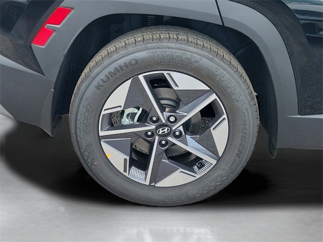 Vehicle image 32 of 37