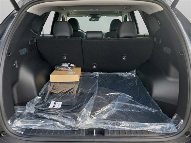 Vehicle image 31 of 37