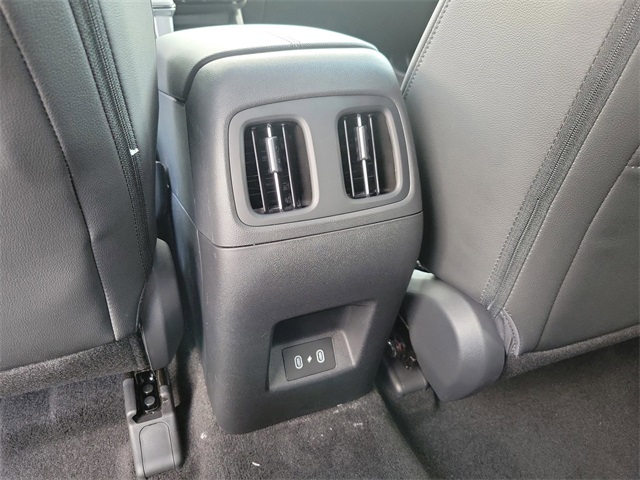 Vehicle image 9 of 37