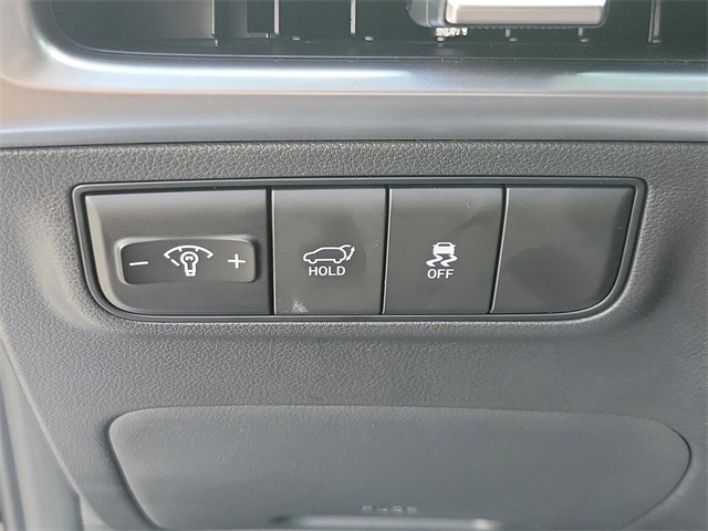 Vehicle image 28 of 37