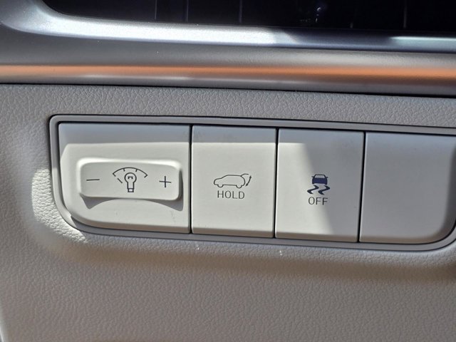 Vehicle image 29 of 32