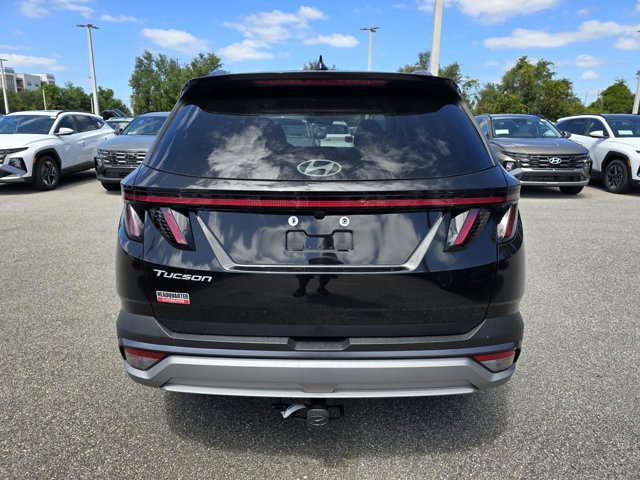 Vehicle image 8 of 32