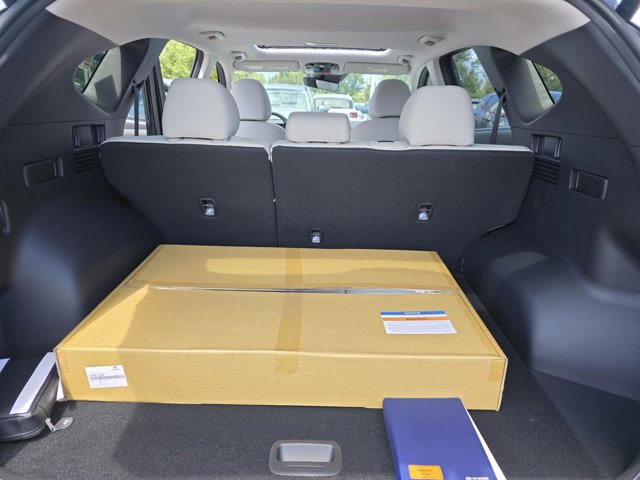 Vehicle image 31 of 32