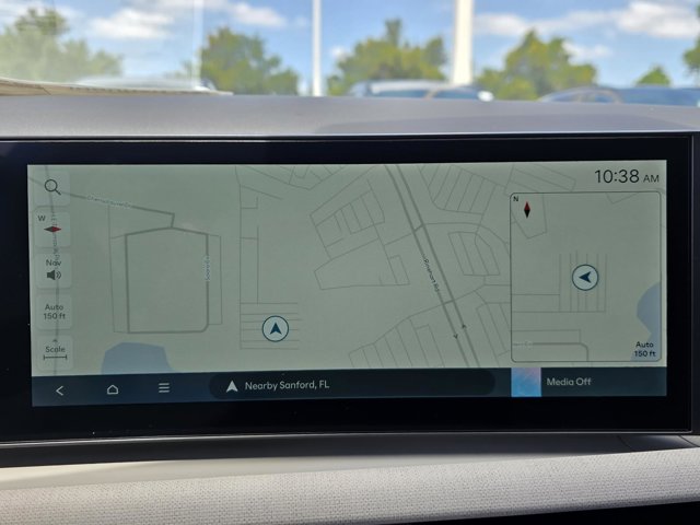 Vehicle image 21 of 32