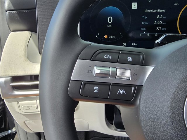 Vehicle image 24 of 28