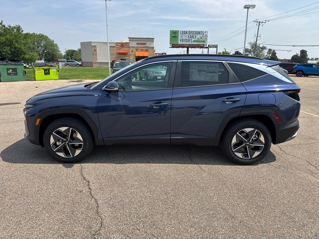 Vehicle image 4 of 12