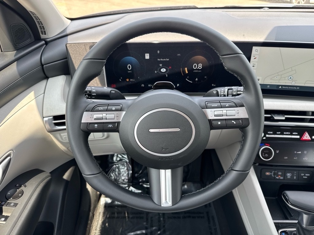Vehicle image 8 of 12