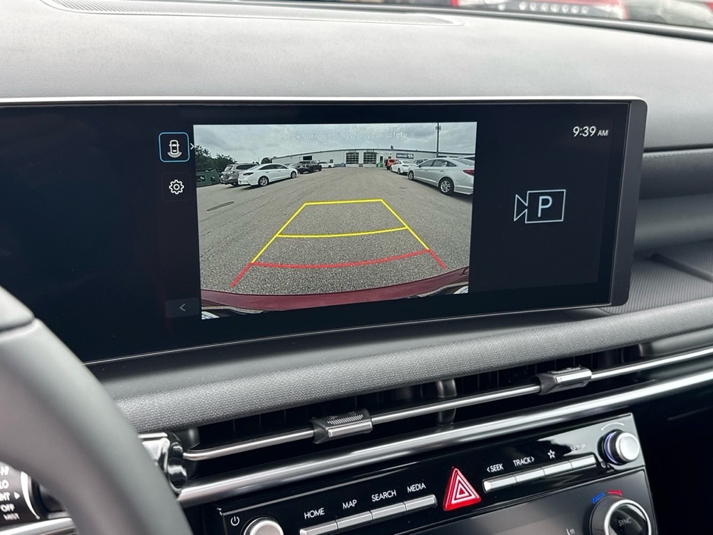 Vehicle image 11 of 12