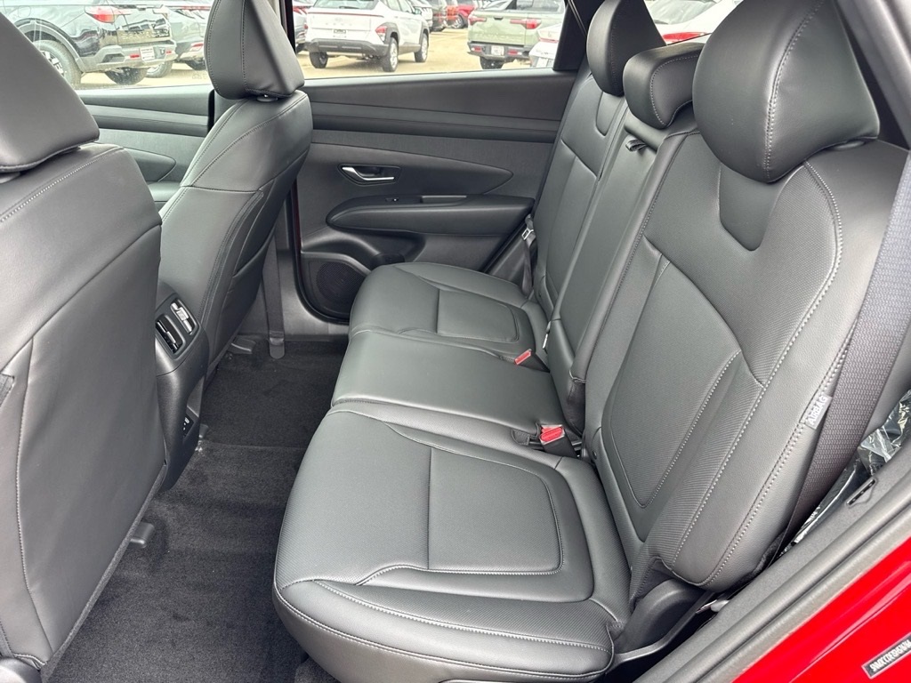 Vehicle image 7 of 12