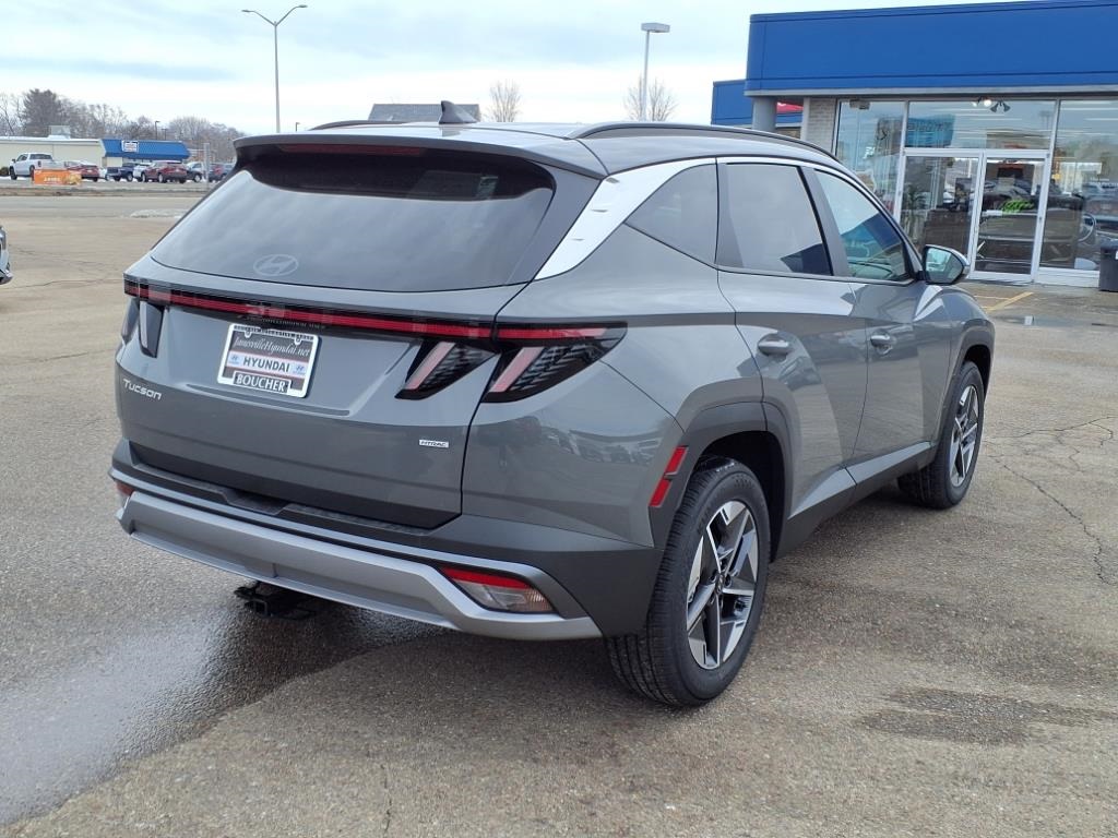 Vehicle image 2 of 12
