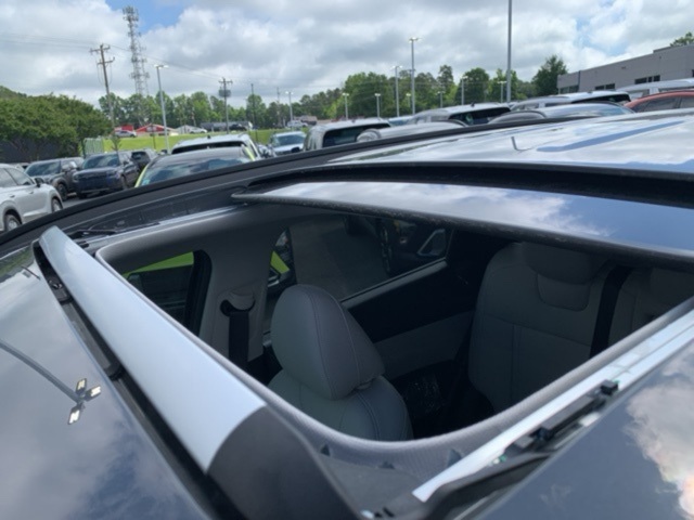 Vehicle image 29 of 40