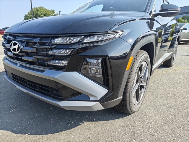 Vehicle image 12 of 40