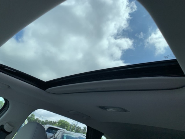 Vehicle image 31 of 40
