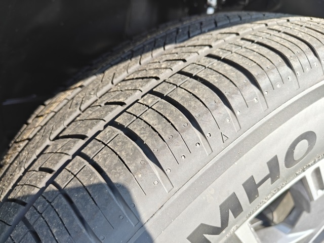 Vehicle image 11 of 40