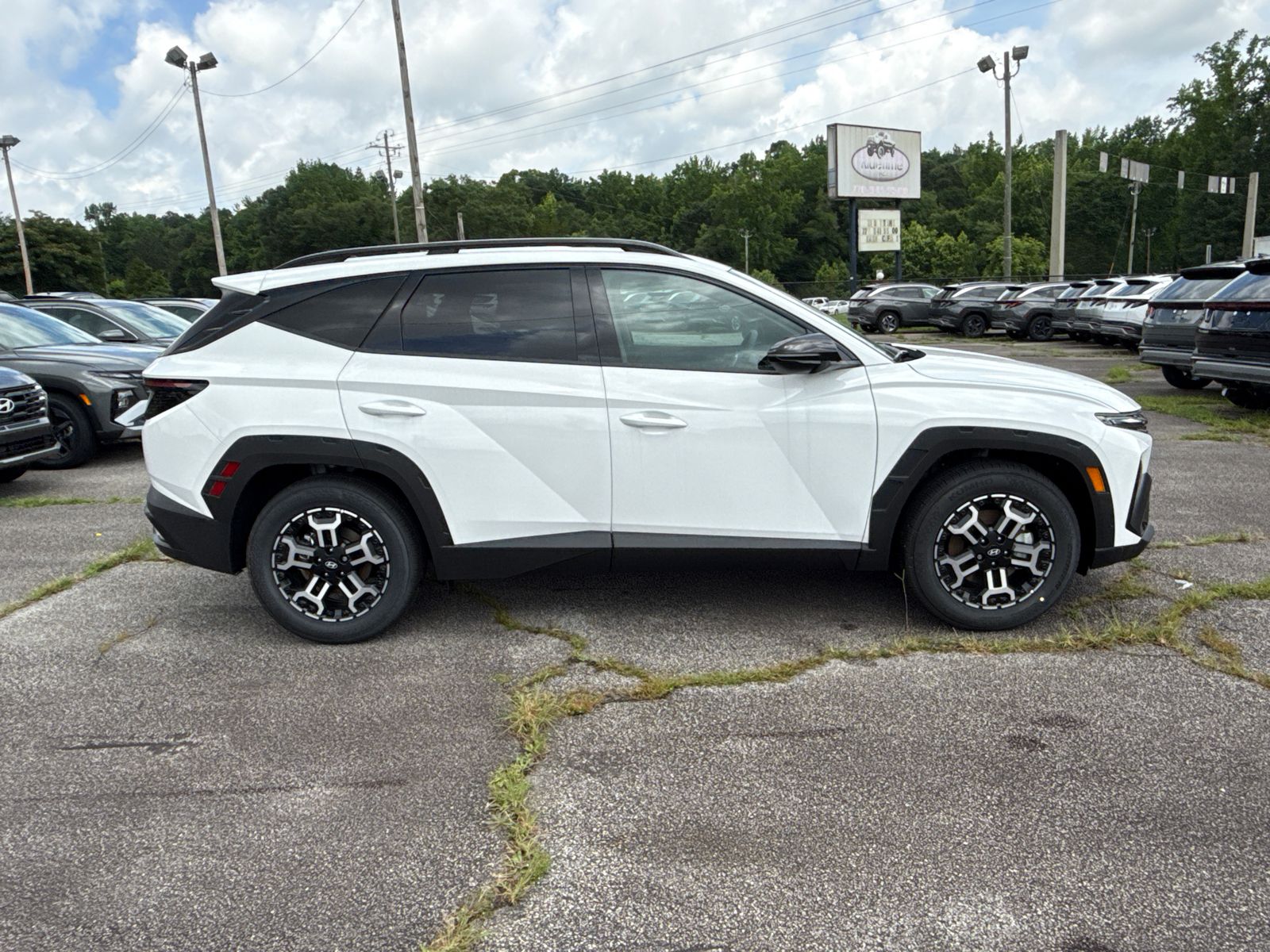 Vehicle image 4 of 40