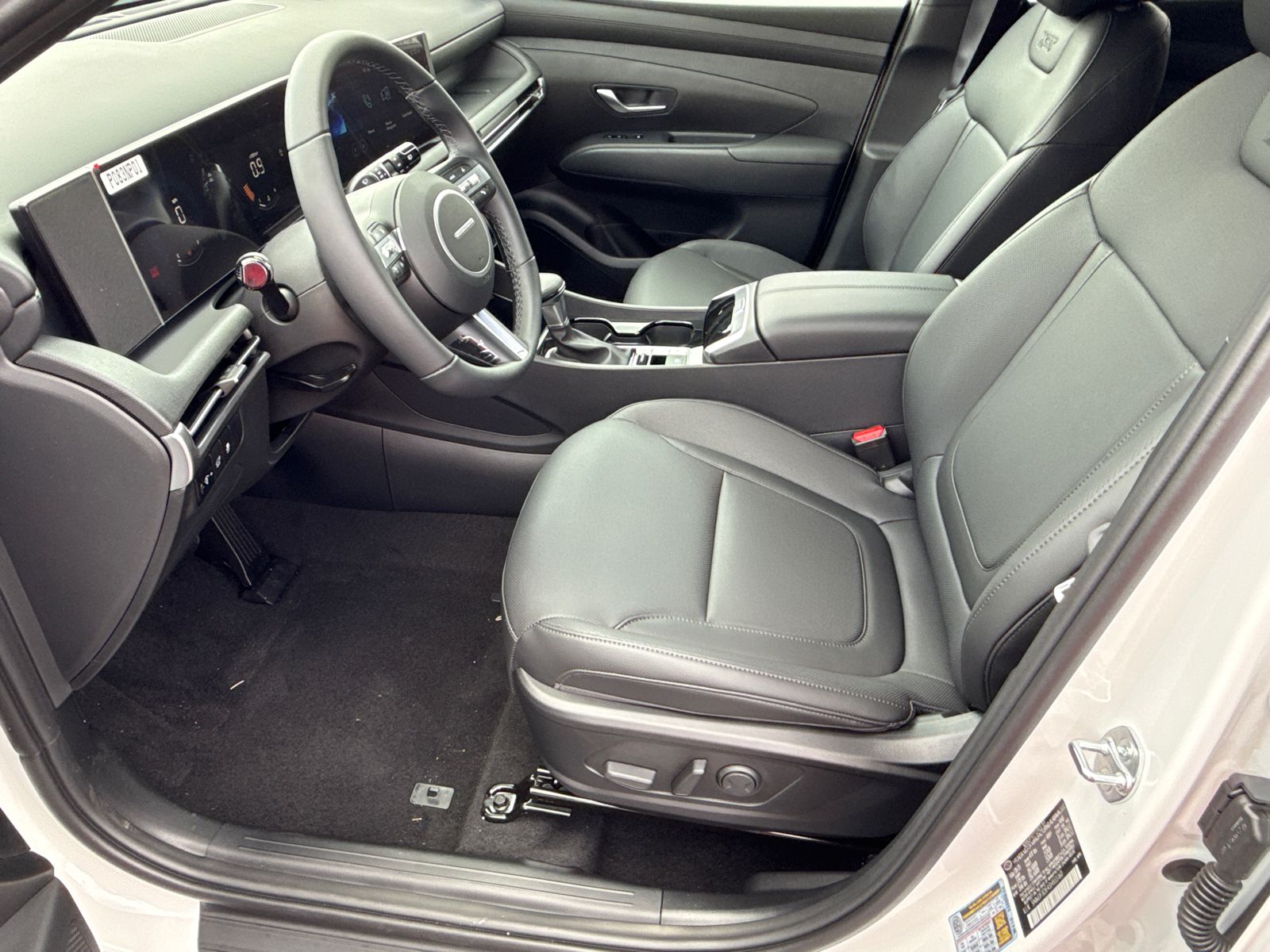 Vehicle image 9 of 40