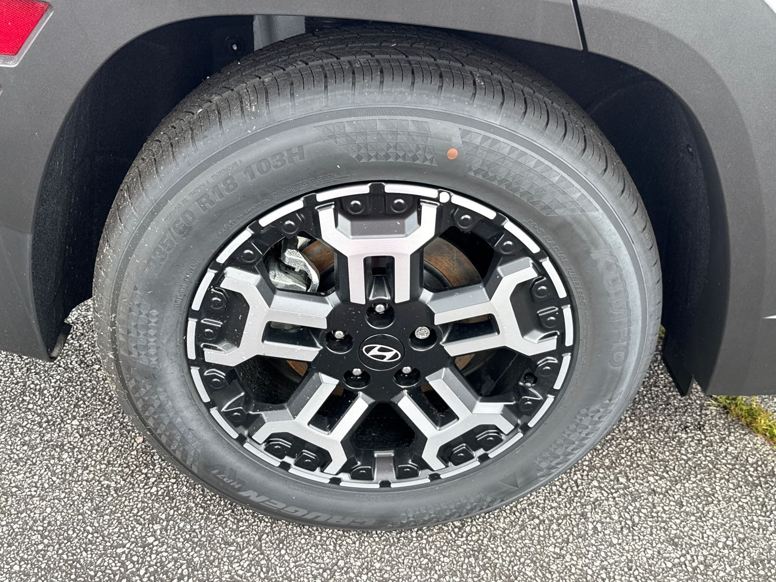 Vehicle image 17 of 40