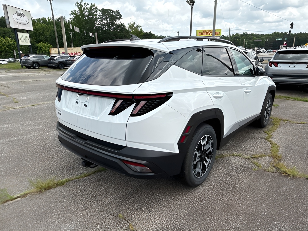 Vehicle image 37 of 40