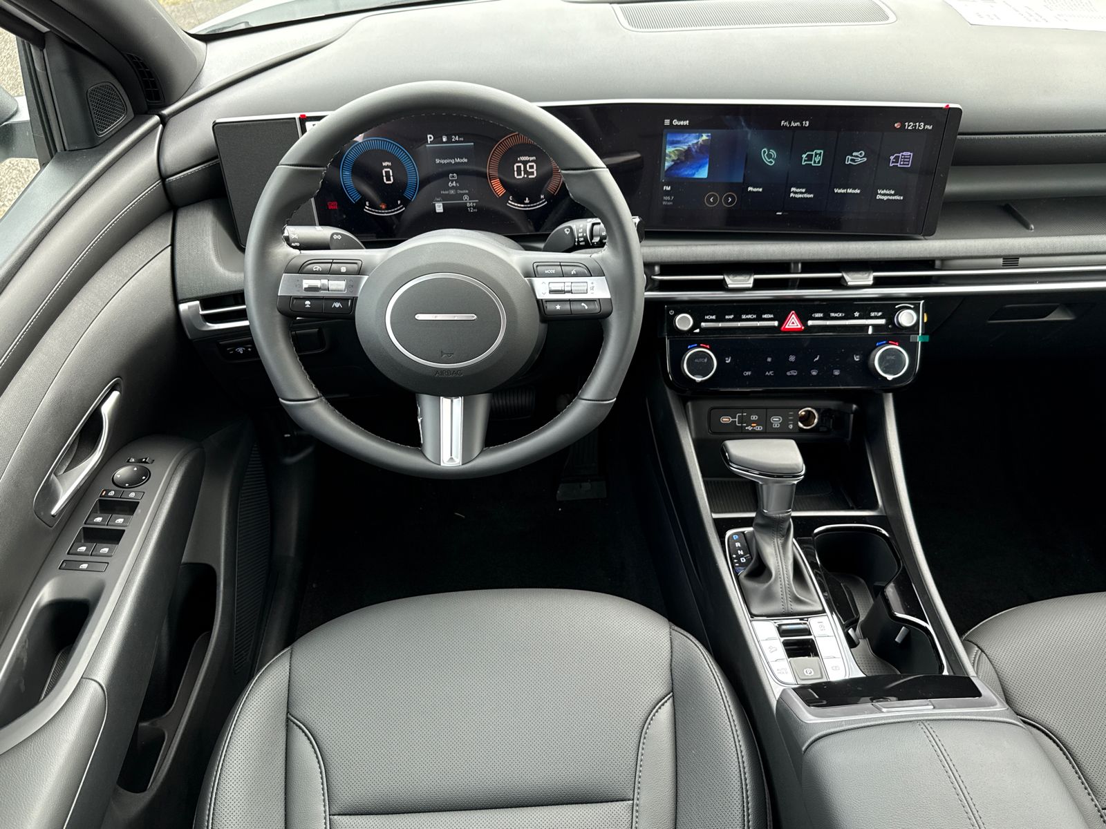 Vehicle image 23 of 40