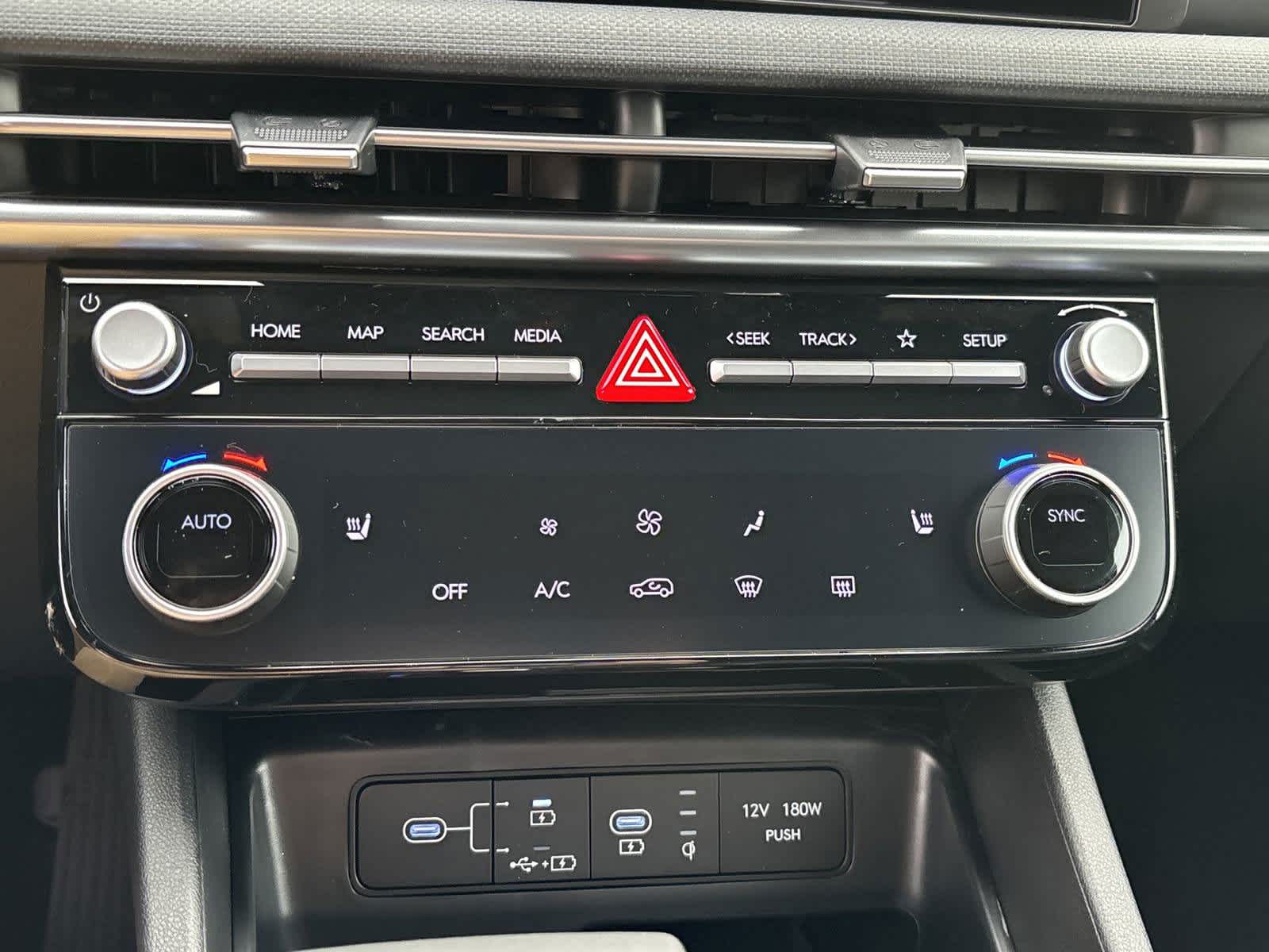 2025 Hyundai Tucson XRT Image 16 of 38