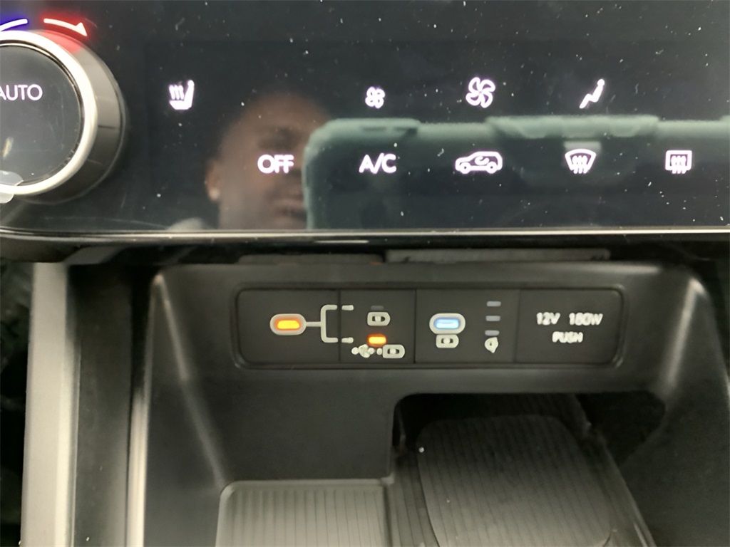 Vehicle image 15 of 30